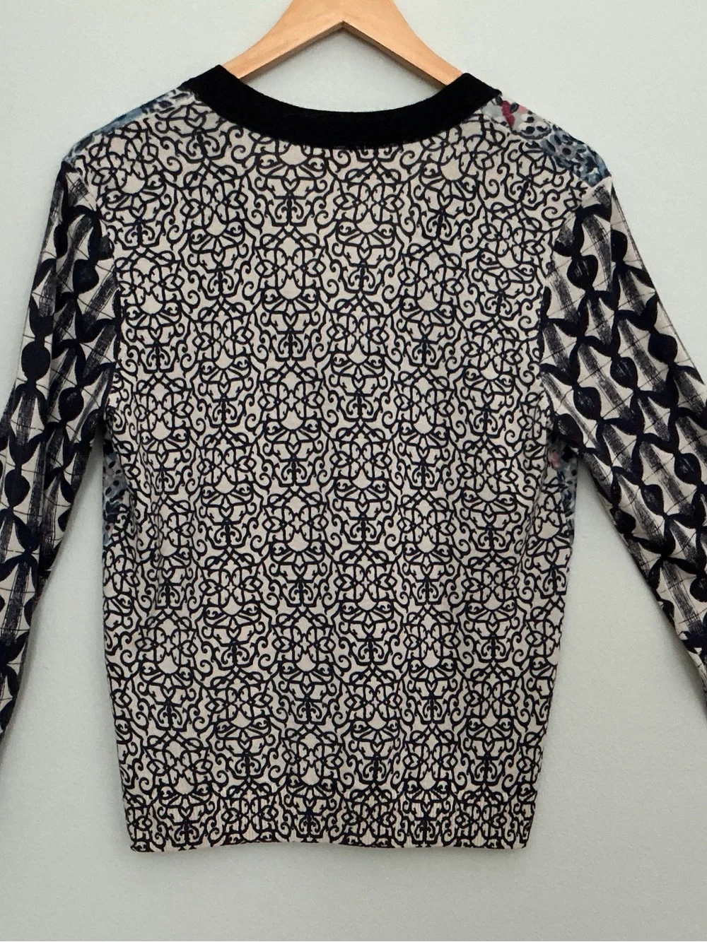 TORY BURCH Classic Blue Floral Mixed-Print V-Neck Cardigan Sz M